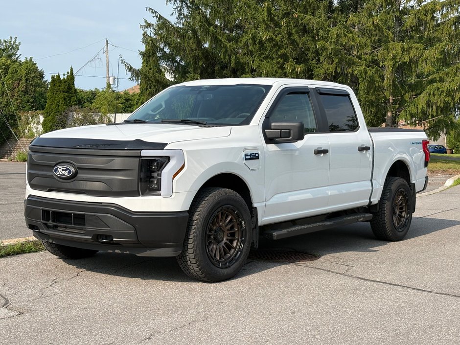 2024 Ford F-150 Lightning Pro in Saint-Sulpice, Quebec