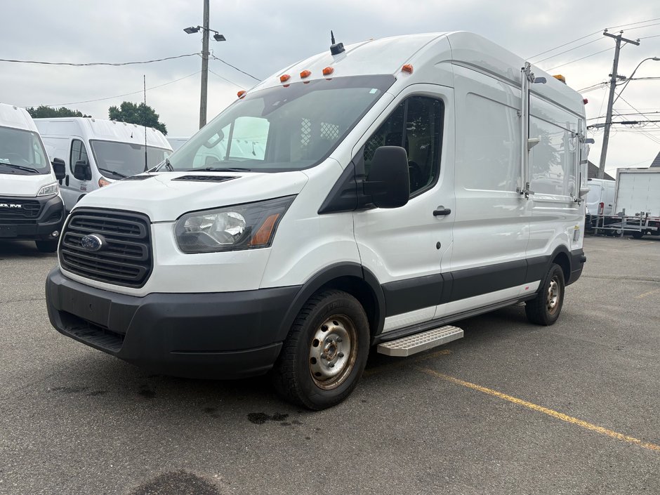 2016 Ford Transit Cargo Van T-250 High Roof 148' in Repentigny, Quebec