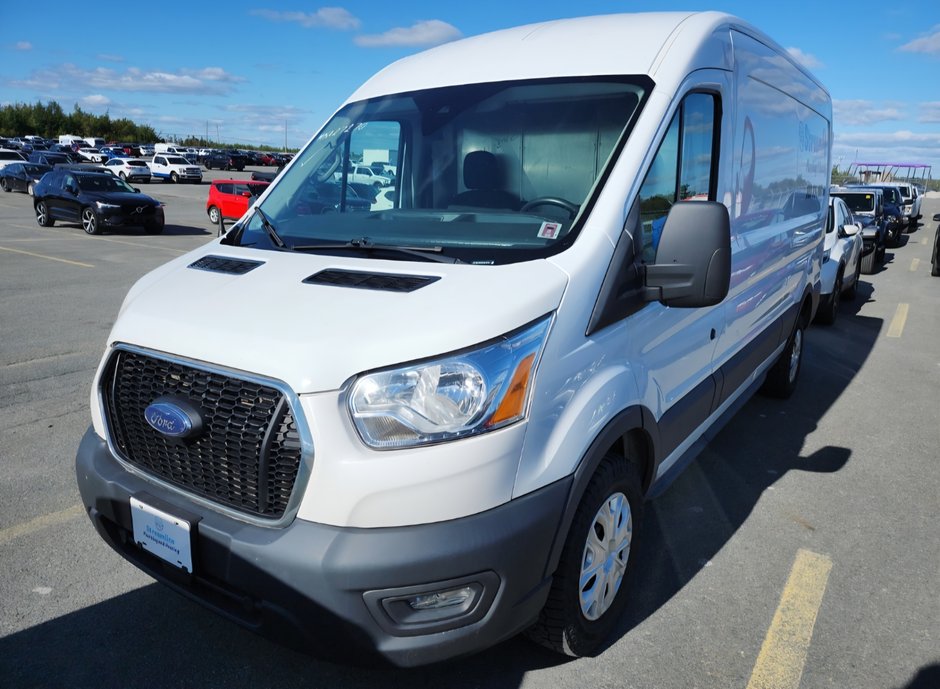 2021 Ford Transit Cargo Van T-250 Medium Roof 130' in Saint-Sulpice, Quebec