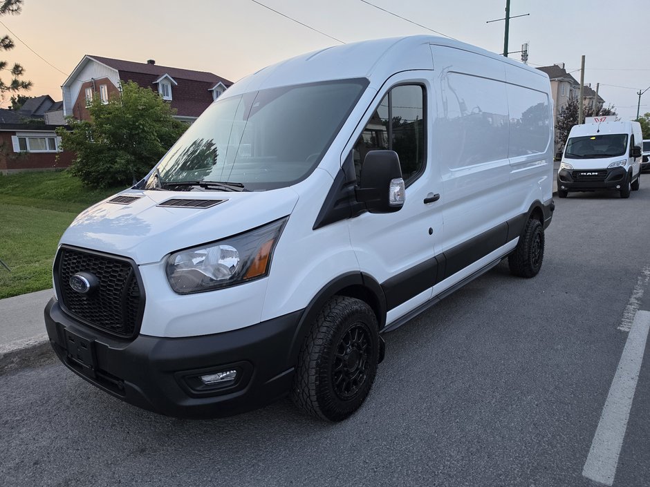 Ford Transit Cargo Van T-250 Medium Roof 148' AWD 2024 à Repentigny, Québec