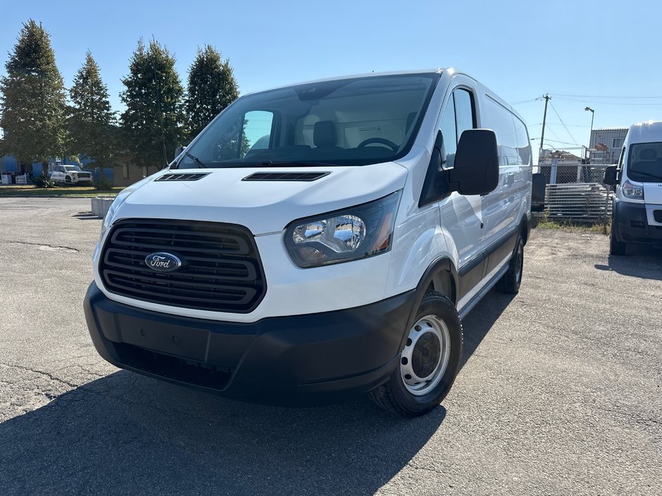 2019 Ford Transit Van T-250 Low Roof 130' in Saint-Sulpice, Quebec
