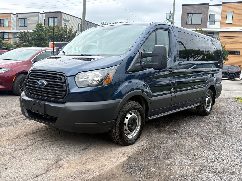 2017 Ford Transit Wagon T-150 XLT Wagon in Repentigny, Quebec