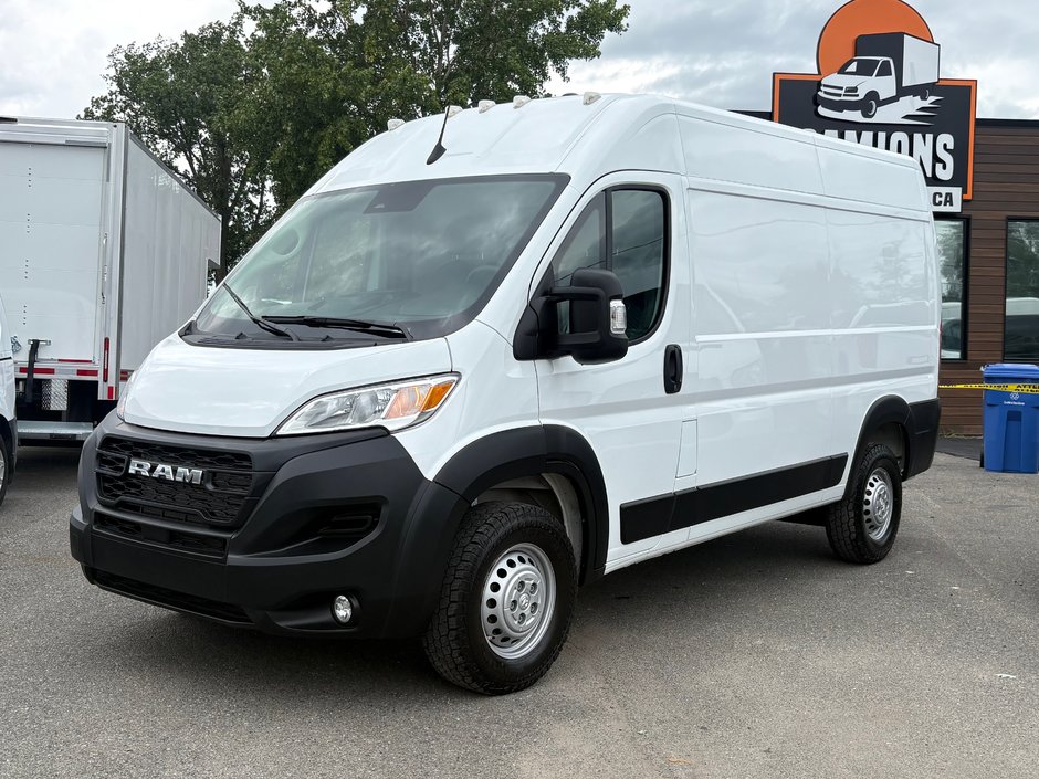 Ram ProMaster Cargo Van 2500 High Roof 136' 2025 à Saint-Sulpice, Québec