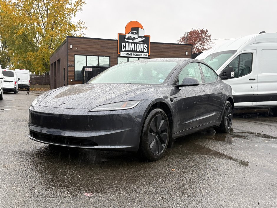 Tesla Model 3 Premium 2026 à Saint-Sulpice, Québec