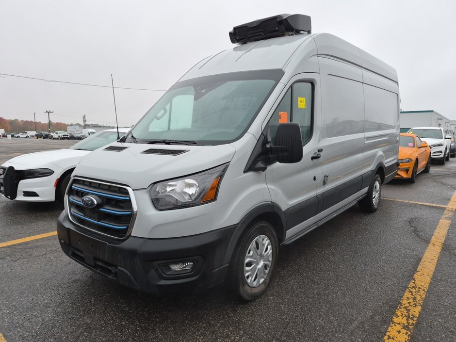2023 Ford E-Transit Cargo Van T-350 High Roof 148' in Saint-Sulpice, Quebec