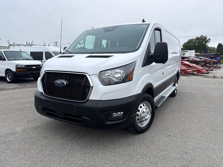 Ford Transit Cargo Van T-250 Low Roof 130' AWD 2023 à Repentigny, Québec