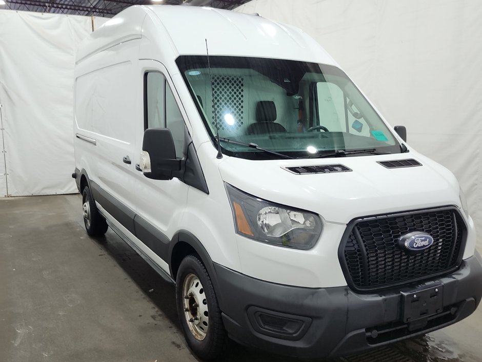 2023 Ford Transit Cargo Van T-250 High Roof 148' AWD in Repentigny, Quebec