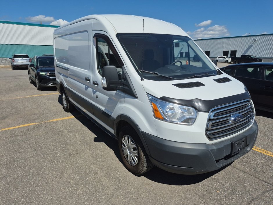 2018 Ford Transit Van T-250 Medium Roof 148' in Repentigny, Quebec