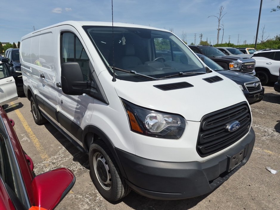 2019 Ford Transit Van T-250 Low Roof 130' in Repentigny, Quebec