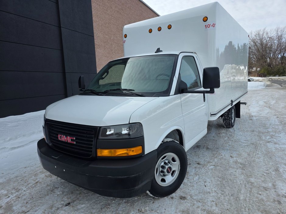 GMC Savana Commercial Cutaway 3500 Cube 14' PIEDS 2023 à Repentigny, Québec