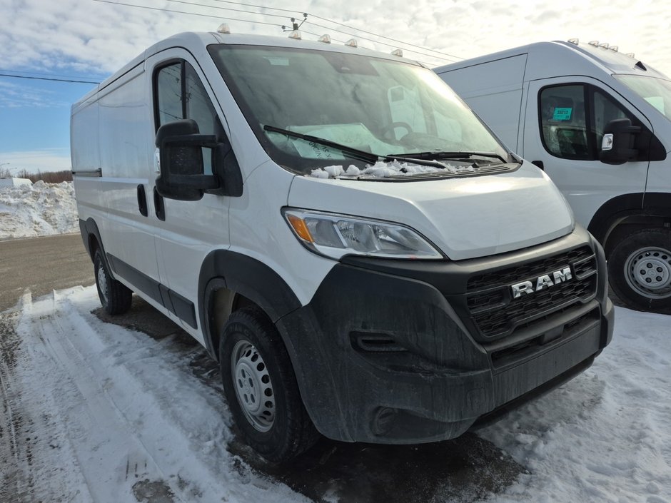 Ram ProMaster Cargo Van Low Roof 136' 2025 à Repentigny, Québec