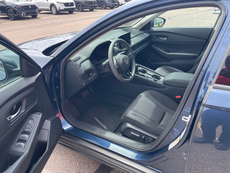 2023 Honda Accord Sedan EX-9