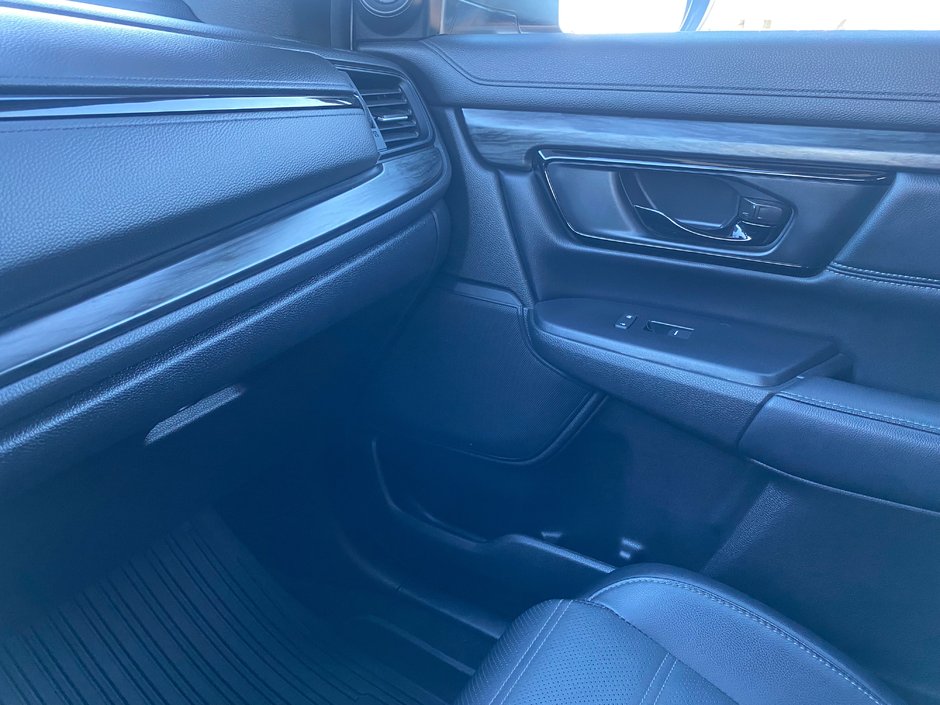 2022 Honda CR-V Black Edition-1