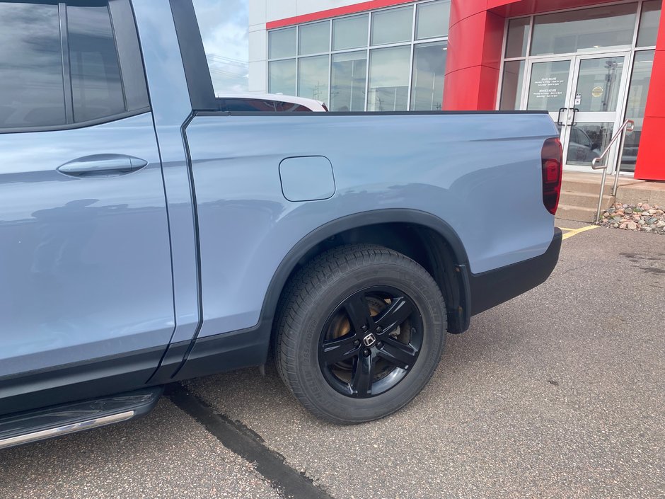 2022 Honda Ridgeline Black Edition-2