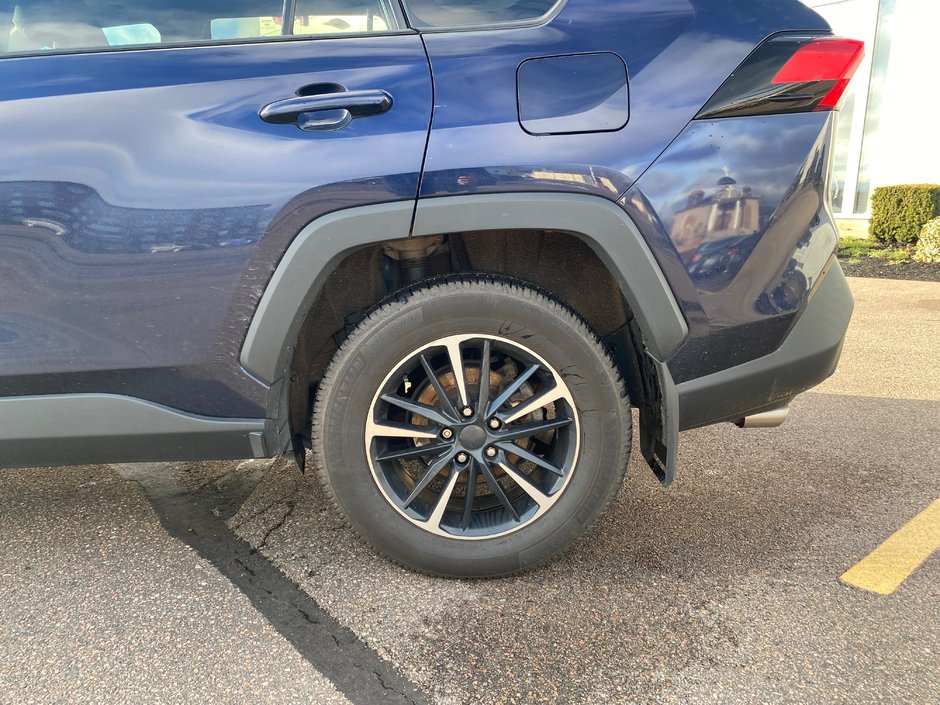 Toyota RAV4 XLE 2019-2