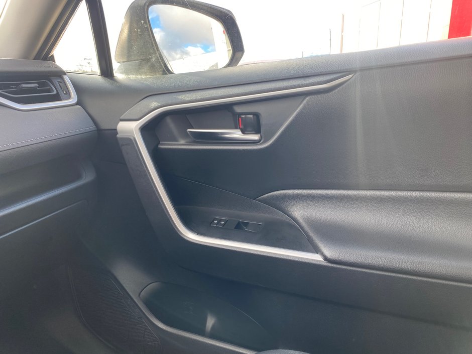 Toyota RAV4 XLE 2019-3