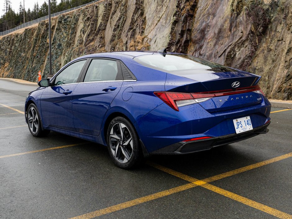 2023 Hyundai Elantra Hybrid Luxury