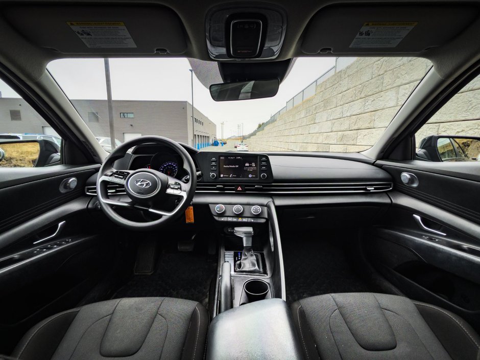 2022 Hyundai Elantra Essential