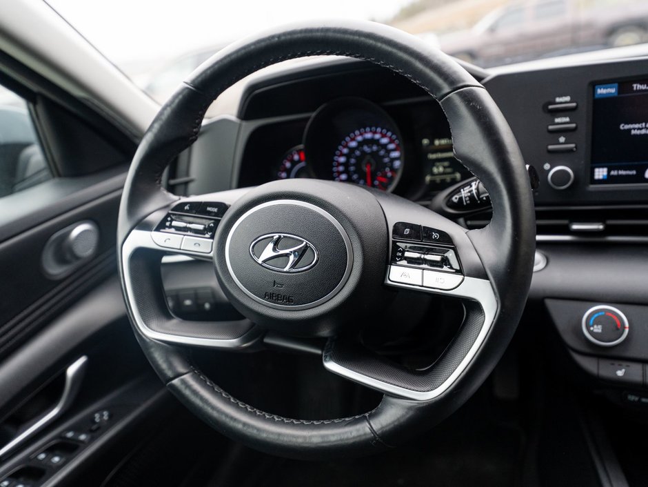 2022 Hyundai Elantra Preferred
