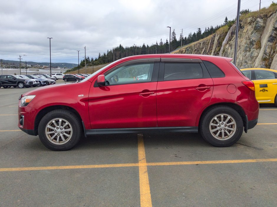 2015 Mitsubishi RVR SE