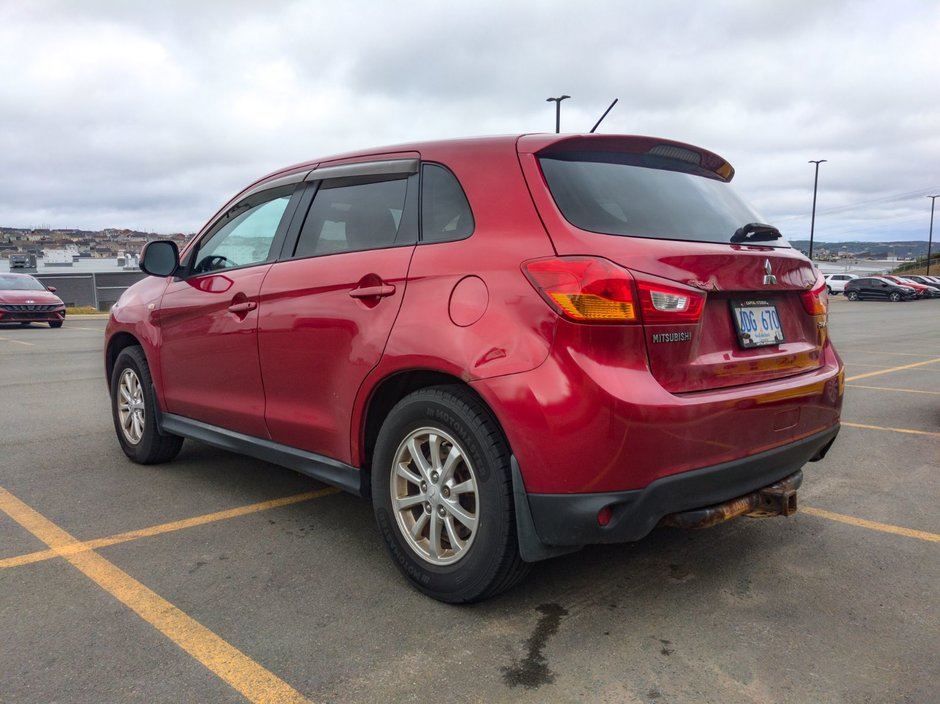 2015 Mitsubishi RVR SE