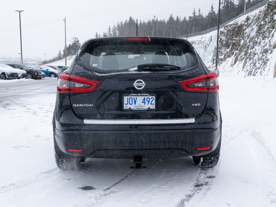 2021 Nissan Qashqai S