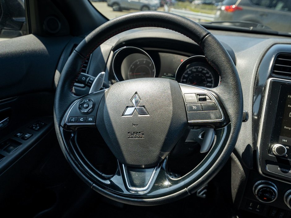2022 Mitsubishi RVR LE