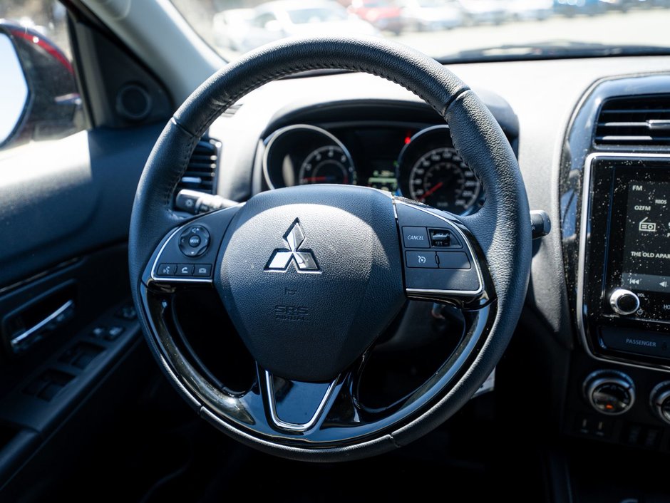2024 Mitsubishi RVR SE