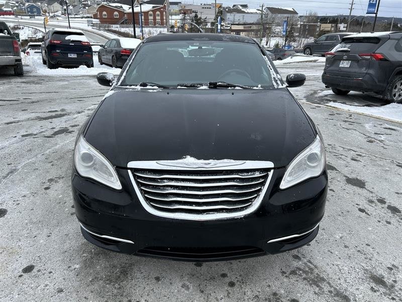 2014 Chrysler 200 LX