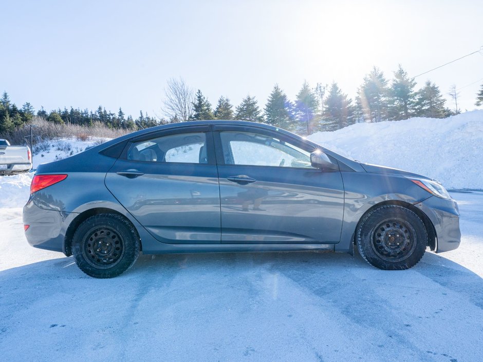 2013 Hyundai Accent GL