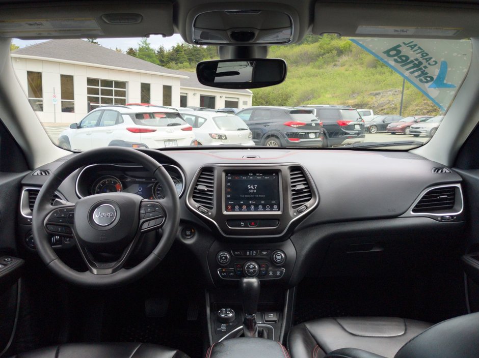 2022 Jeep Cherokee Trailhawk