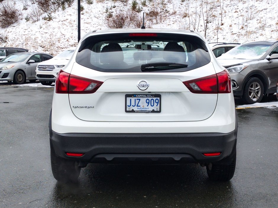 2018 Nissan Qashqai S