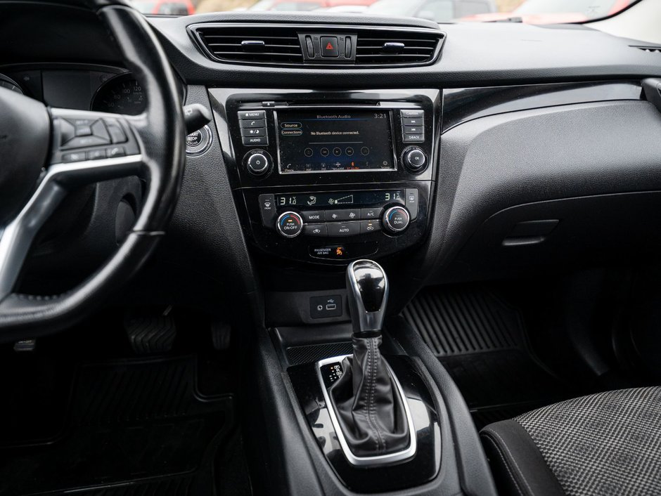 2020 Nissan Qashqai SV