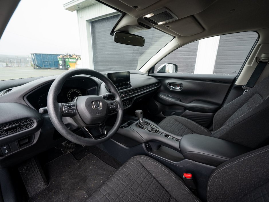 2025 Honda HR-V LX