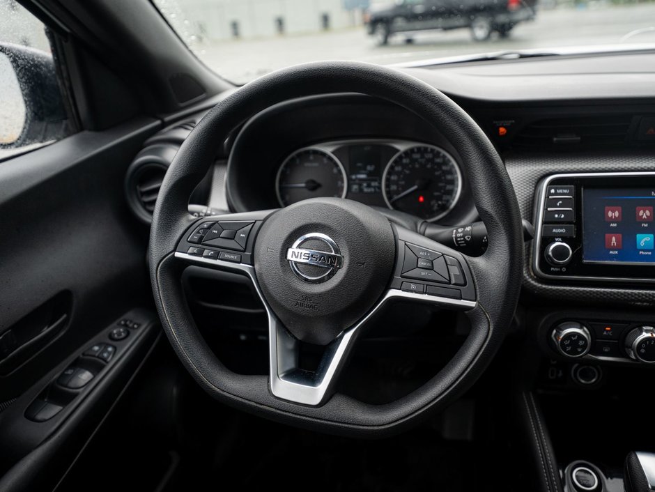 2019 Nissan Kicks S