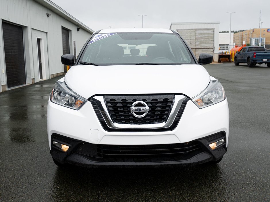 2019 Nissan Kicks S