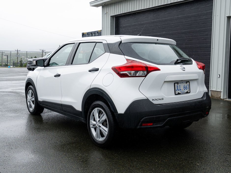 2019 Nissan Kicks S