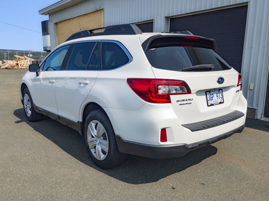 2017 Subaru Outback 2.5i at