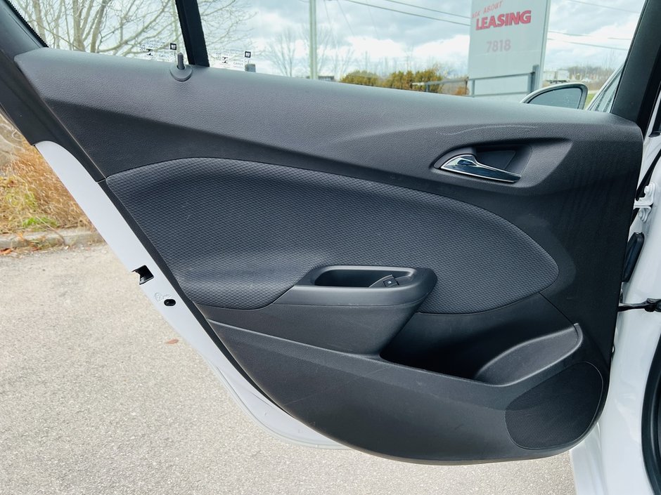 2018 Chevrolet Cruze LT Turbo-26