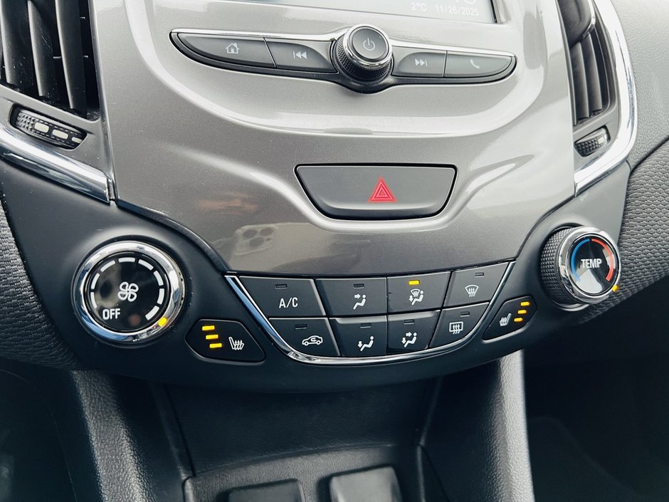 2018 Chevrolet Cruze LT Turbo-23