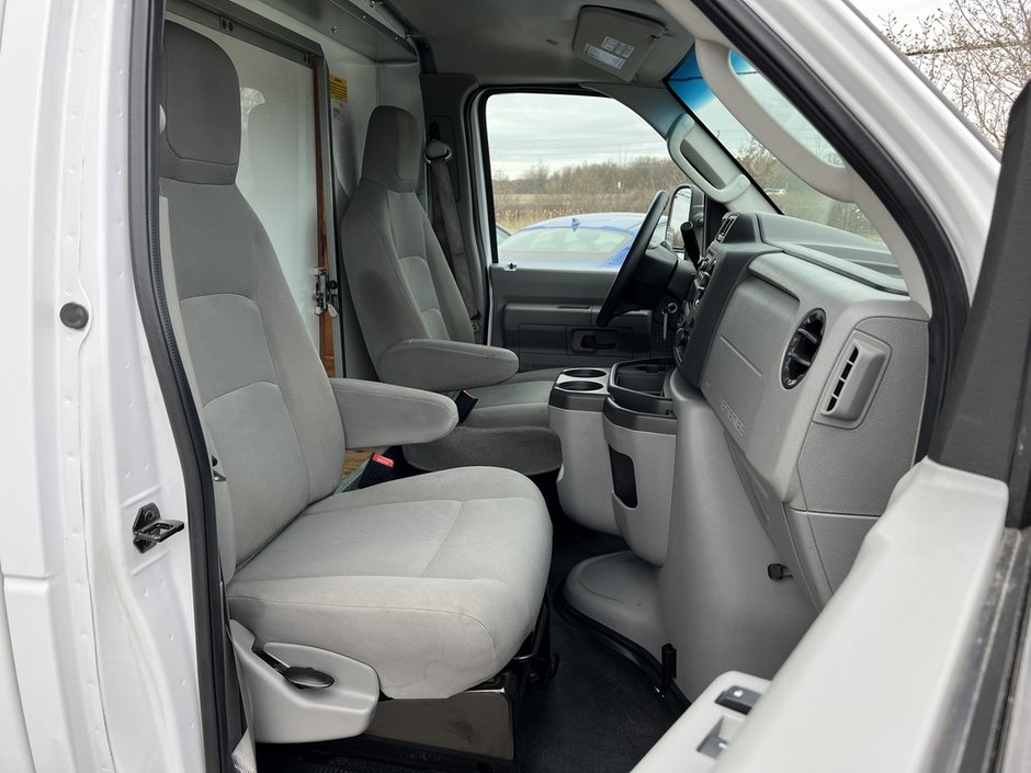 2023 Ford E-Series Cutaway-10