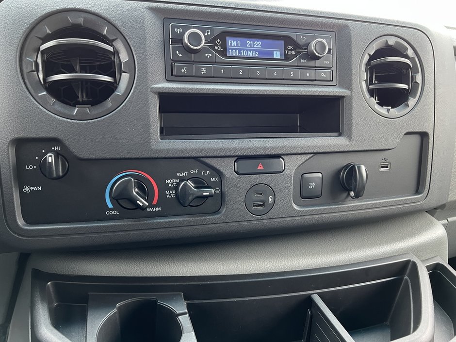 2023 Ford E-Series Cutaway-22