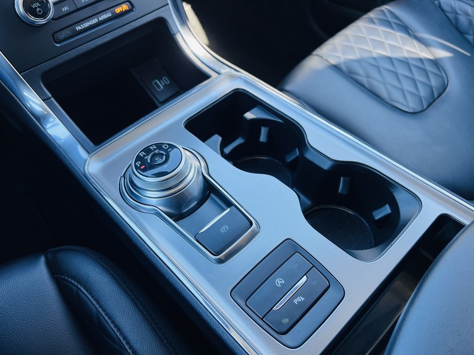 2024 Ford Edge Titanium-31