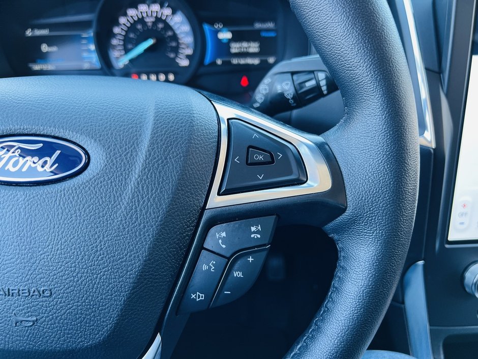 2024 Ford Edge Titanium-21