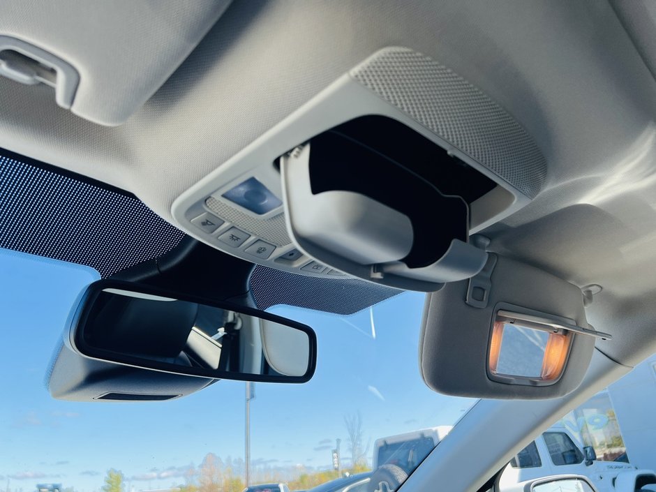 2024 Ford Edge Titanium-33