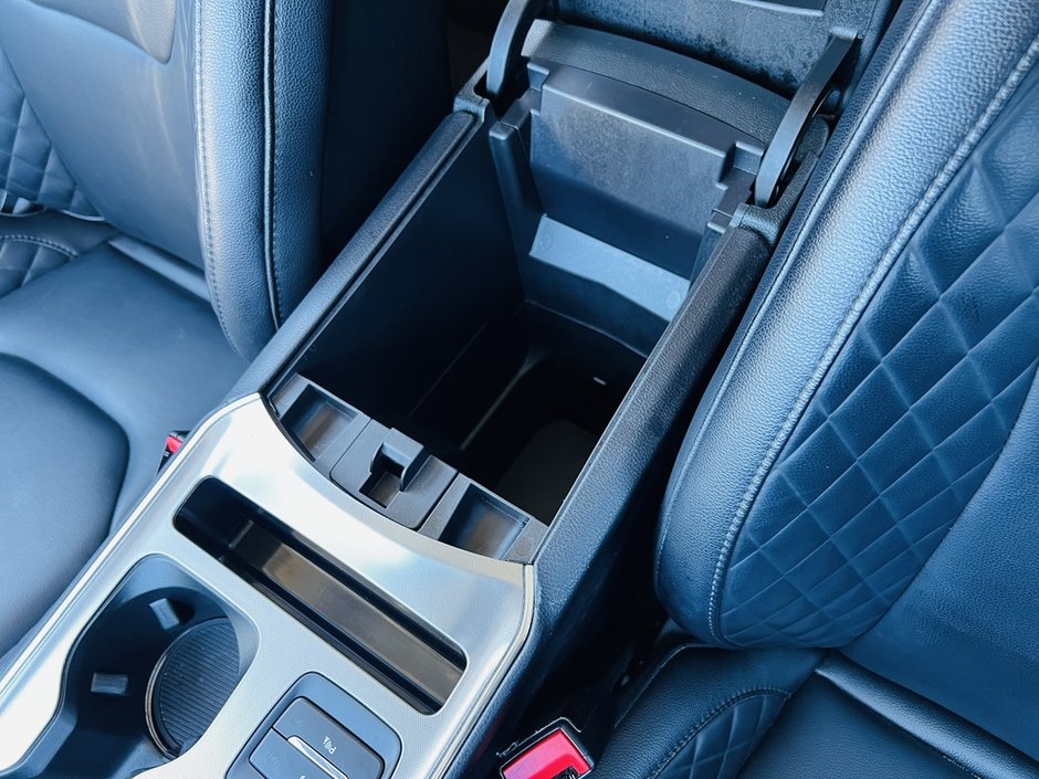 2024 Ford Edge Titanium-32