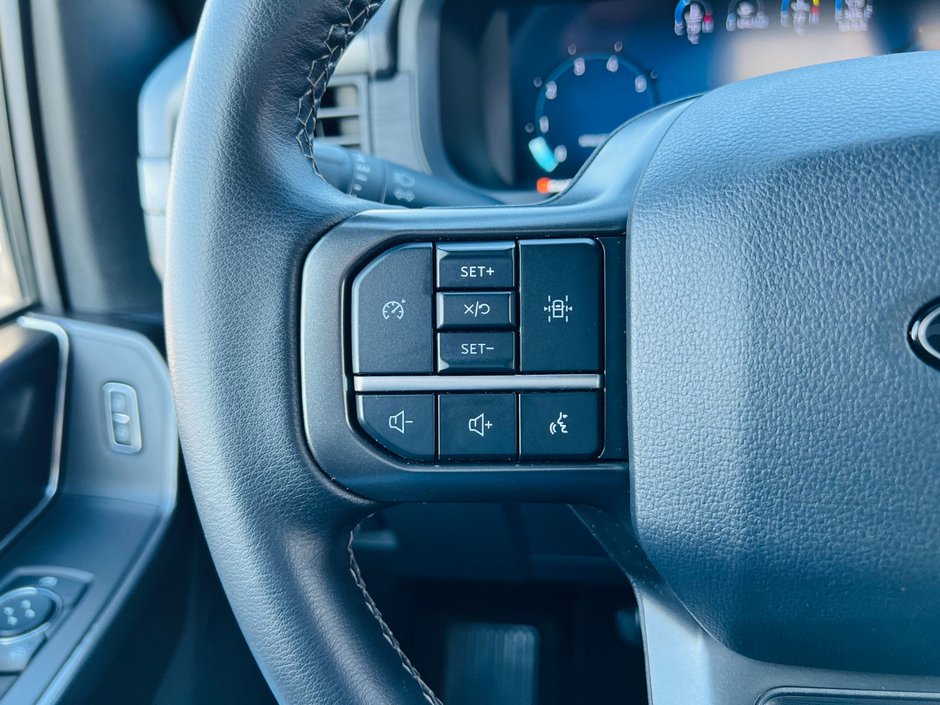 Ford F-150 XLT 2024-16