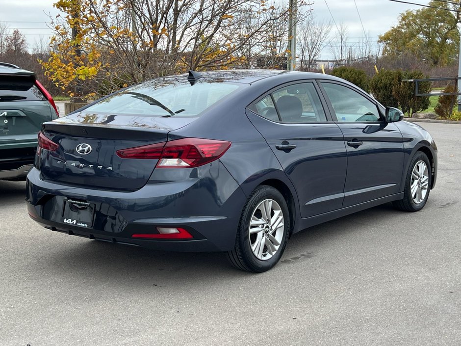 Hyundai Elantra Preferred 2020-2