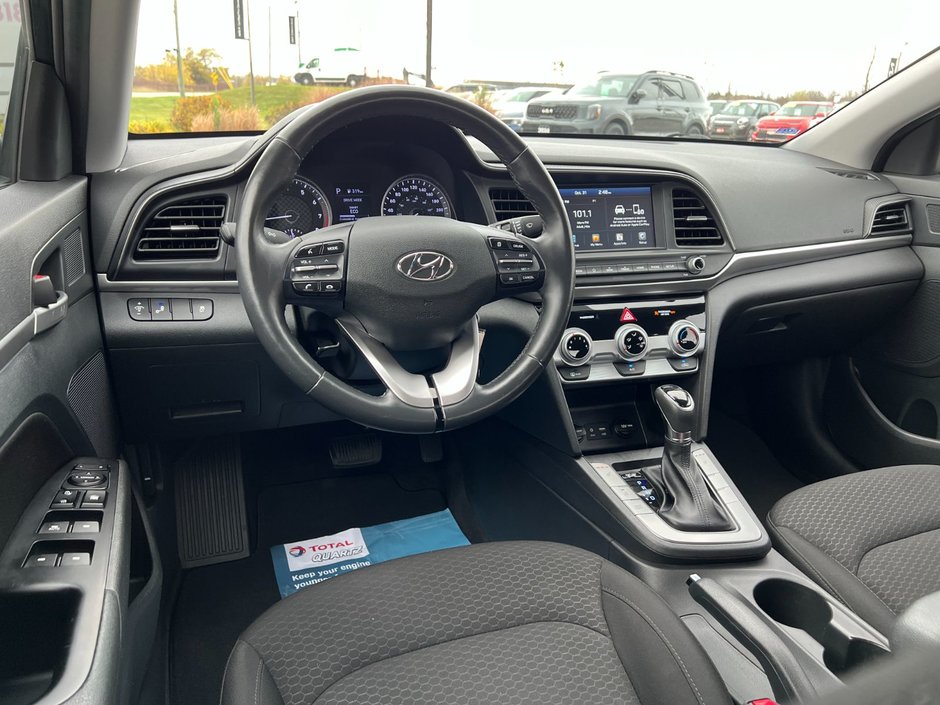 Hyundai Elantra Preferred 2020-11