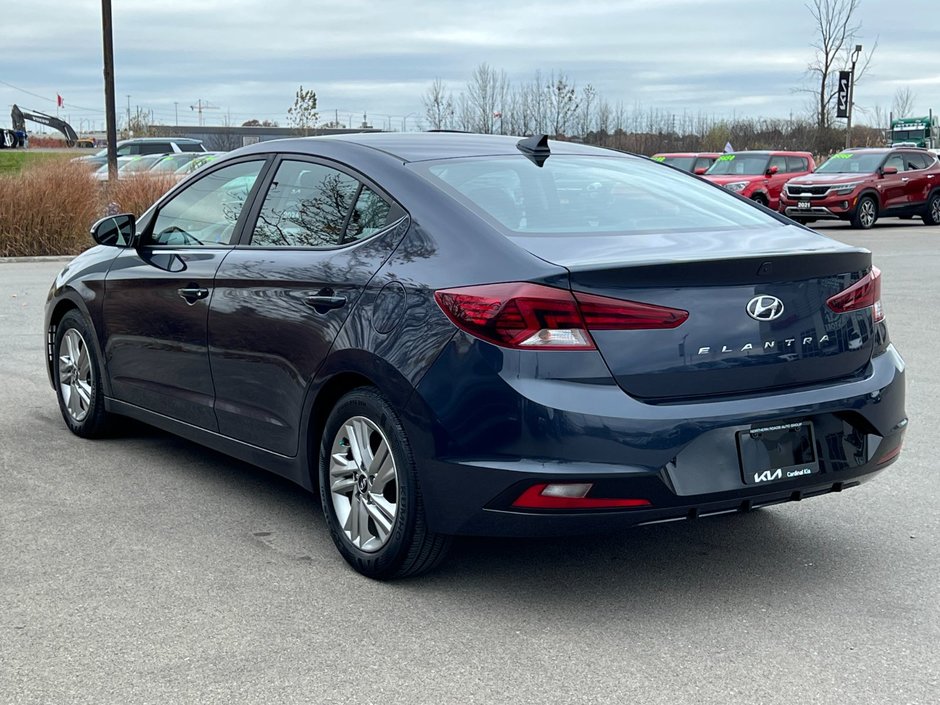 Hyundai Elantra Preferred 2020-1